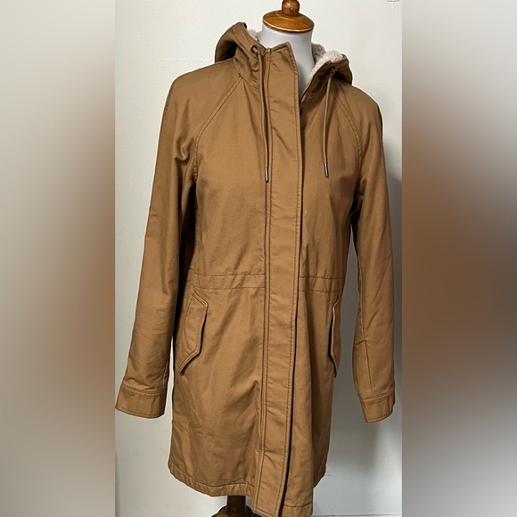 Patagonia Jackets & Blazers - Patagonia Woman’s  Hooded Jacket size Medium